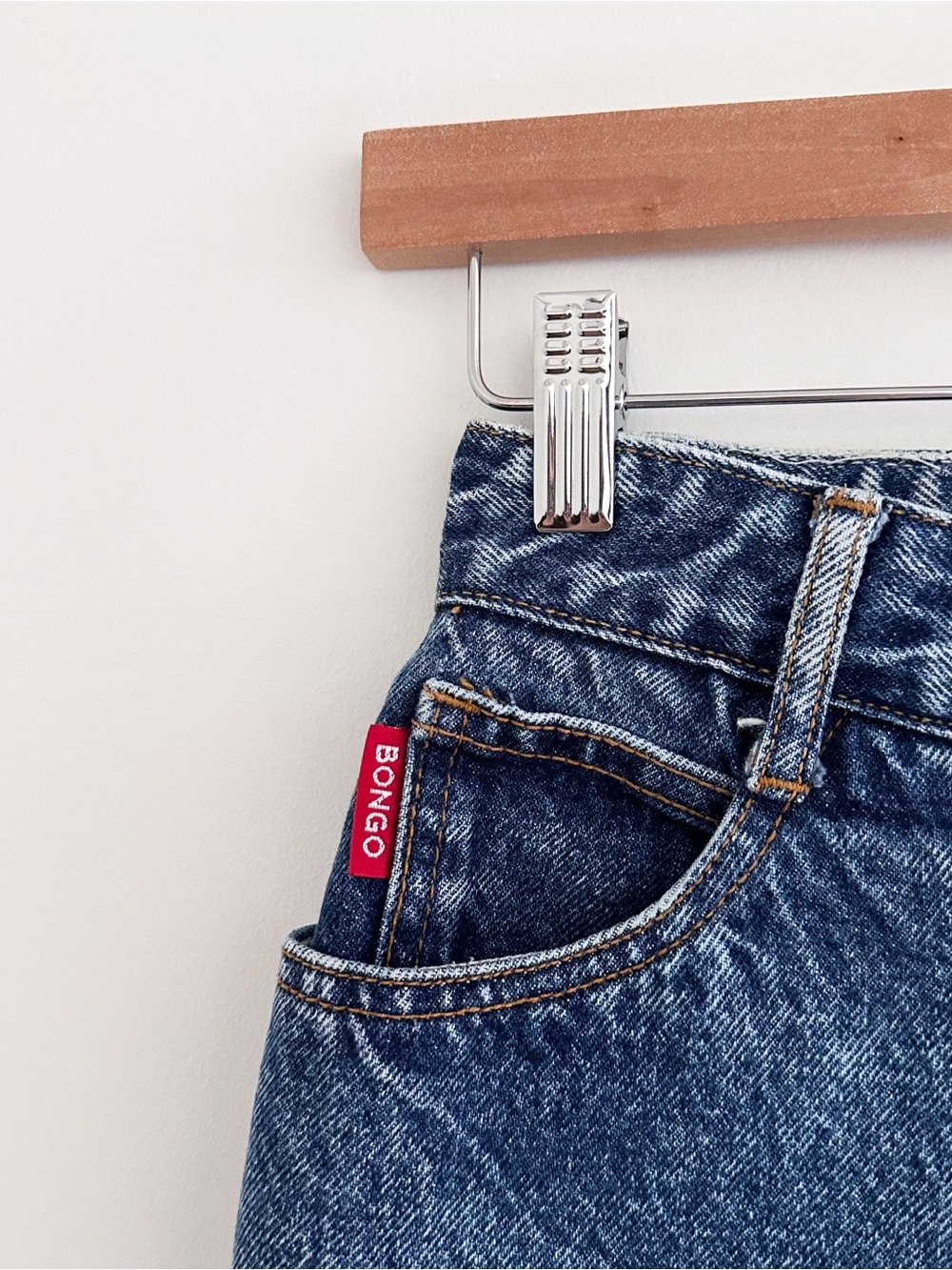 Vintage BONGO Jeans Made in USA 100% Cotton High Rise Mom Jeans 90s Tapered Leg - Picture 3 of 8